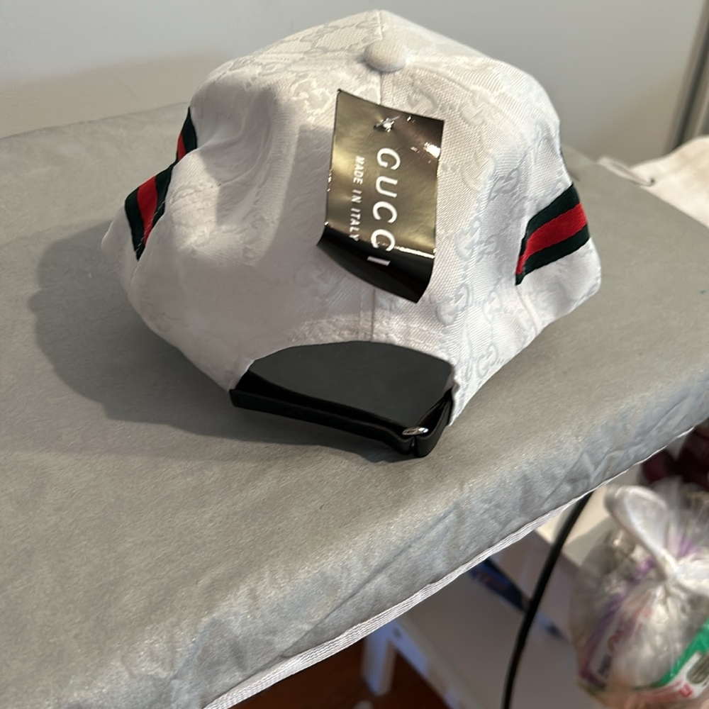 New hat - Picture 3 of 5